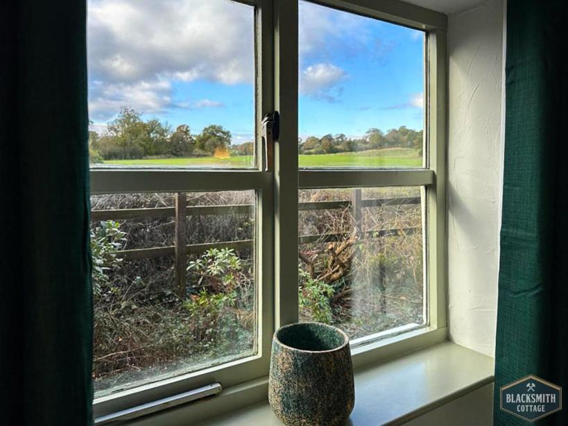 Newborough  6Br Luxury Cottage, Hot Tubs, Hoar Cross, Staffordshire מראה חיצוני תמונה