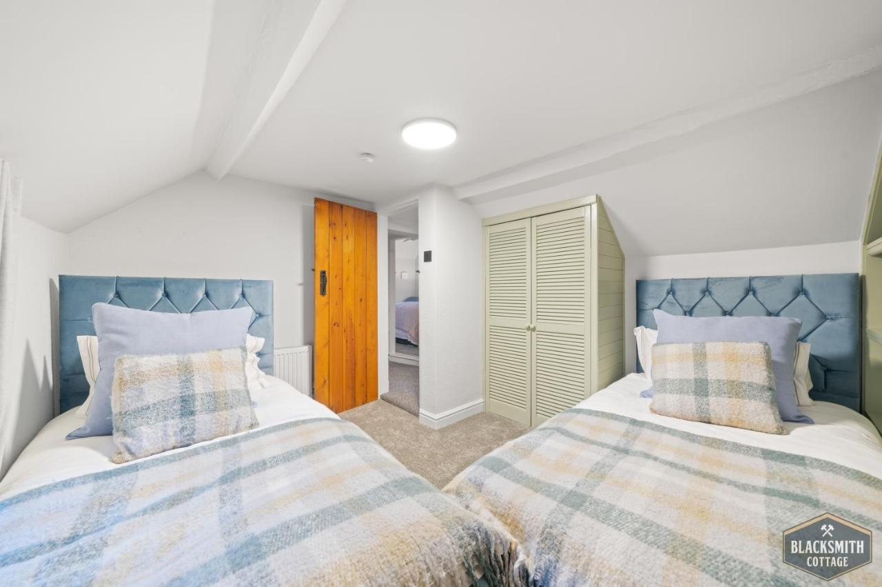 Newborough  6Br Luxury Cottage, Hot Tubs, Hoar Cross, Staffordshire מראה חיצוני תמונה