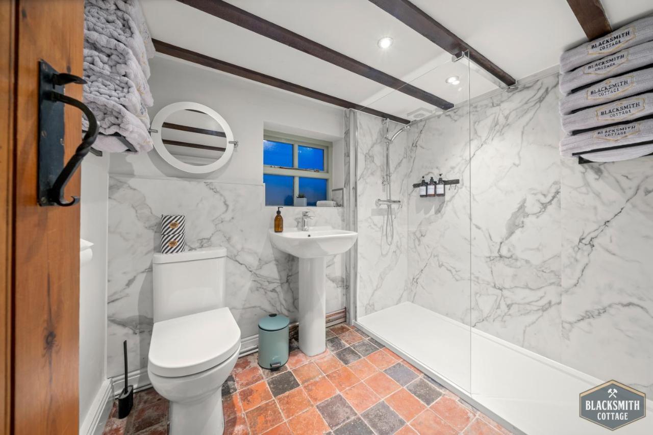 Newborough  6Br Luxury Cottage, Hot Tubs, Hoar Cross, Staffordshire מראה חיצוני תמונה